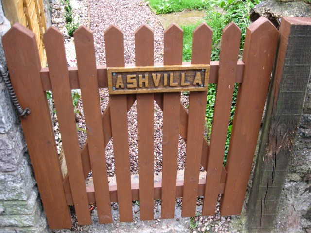 The front gate at Ash Villa.